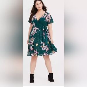 Torrid 2 Green Floral Chiffon Long Flowy Wrap Dress